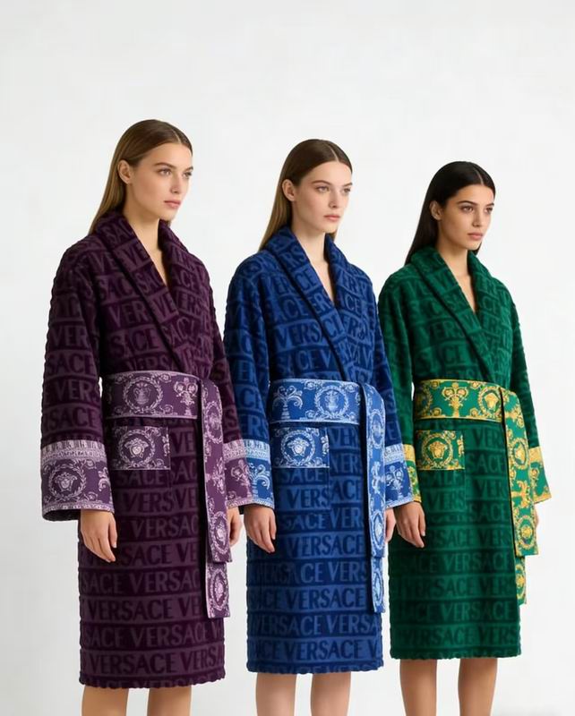 Versace Bathrobe (19)