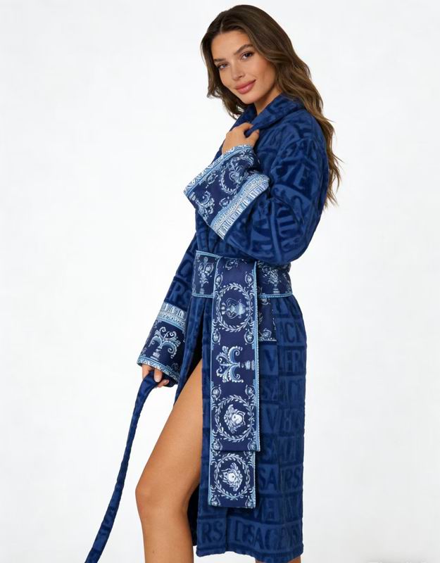 Versace Bathrobe (3)
