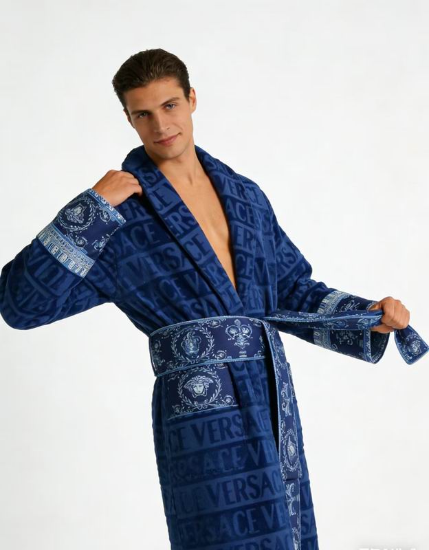 Versace Bathrobe (5)
