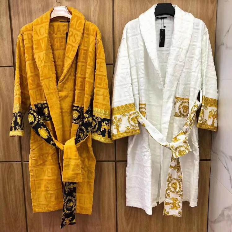 Versace Bathrobe  (10)