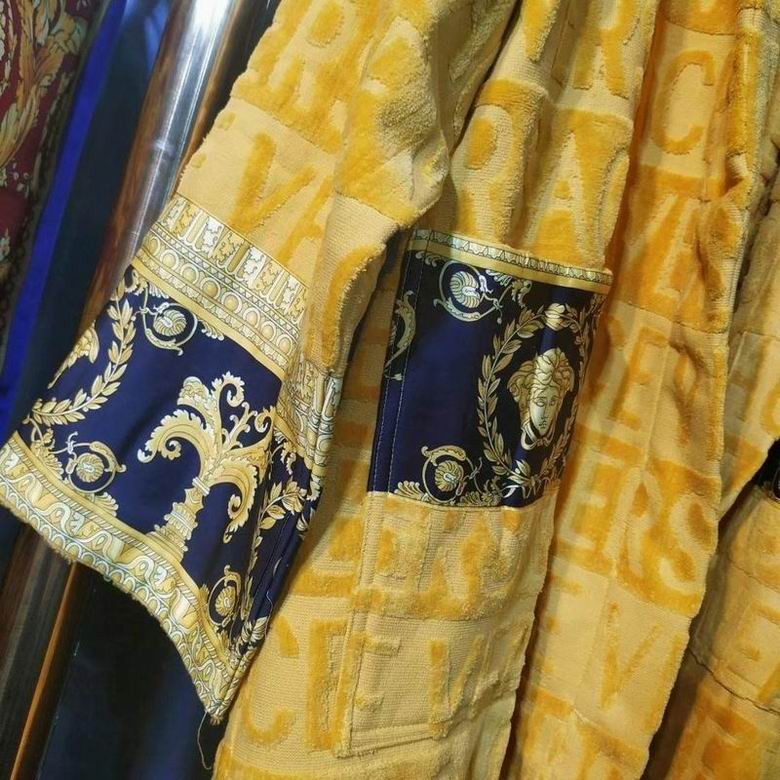 Versace Bathrobe  (20)