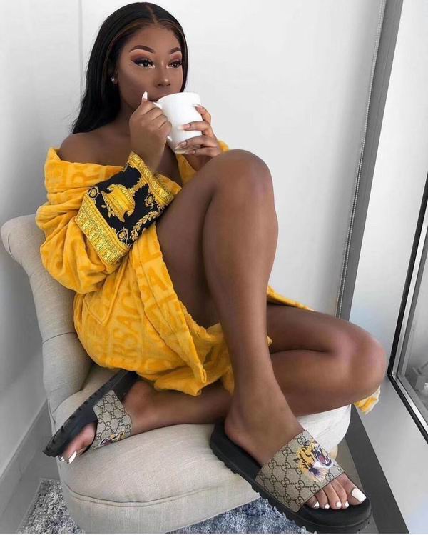 Versace Bathrobe  (25)