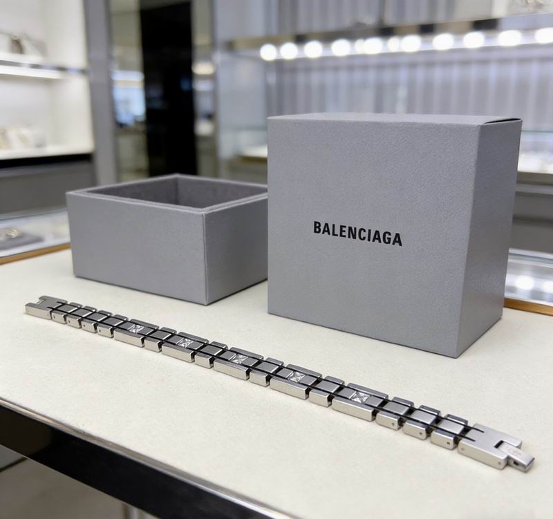 Balenciaga Bracelet  03yxs28 (2)