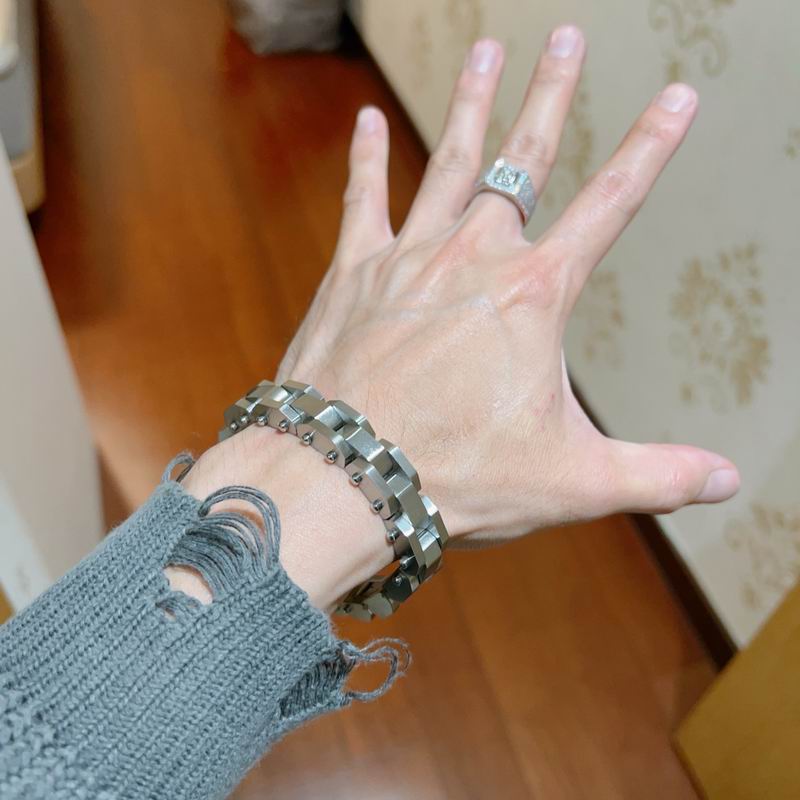Balenciaga Bracelet  03yxs60 (3)
