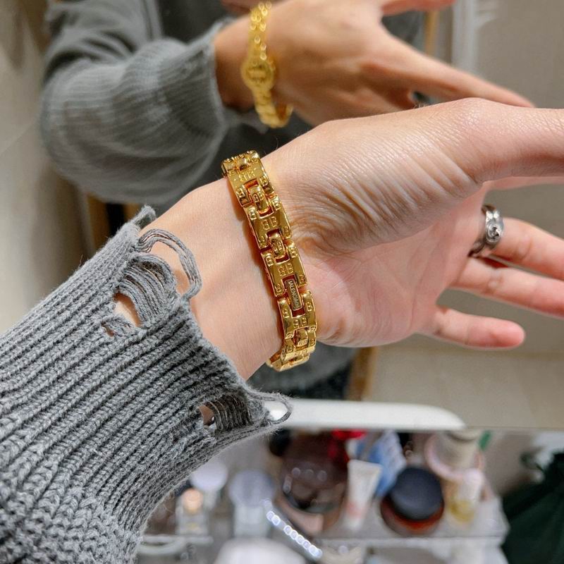 Balenciaga Bracelet  04yxs74 (7)