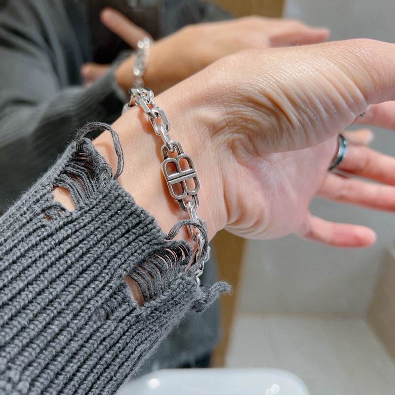 Balenciaga Bracelet  04yxs82 (4)
