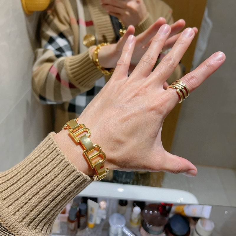 Balenciaga Bracelet  04yxs86 (7)