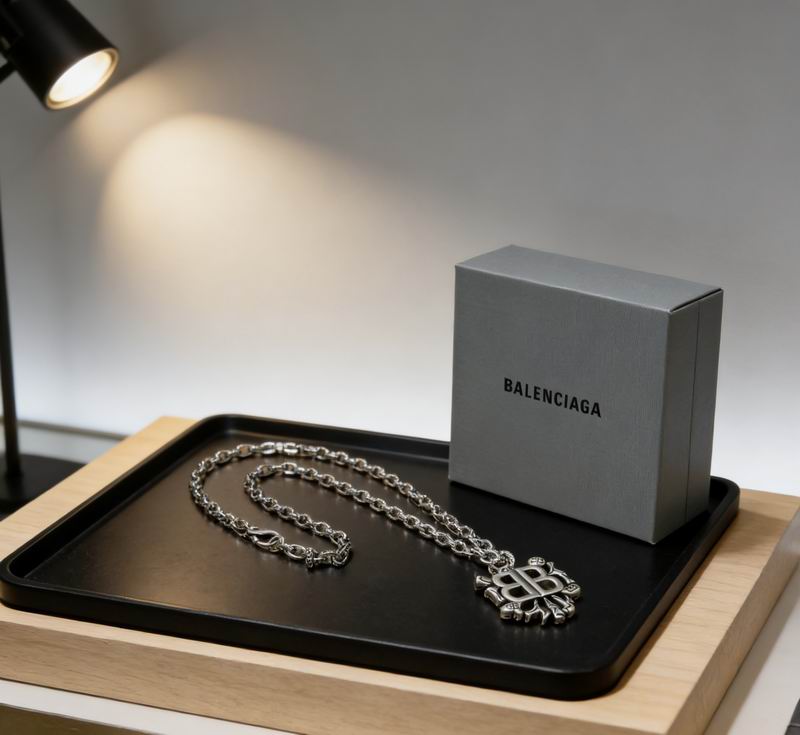 Balenciaga Necklace  02yxs08 (1)