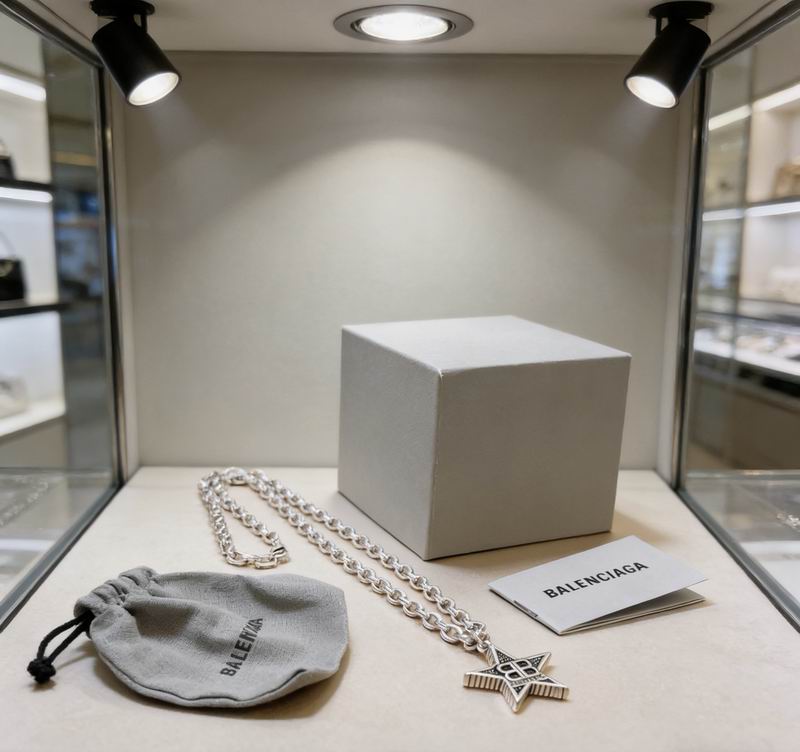 Balenciaga Necklace  03yxs39 (2)