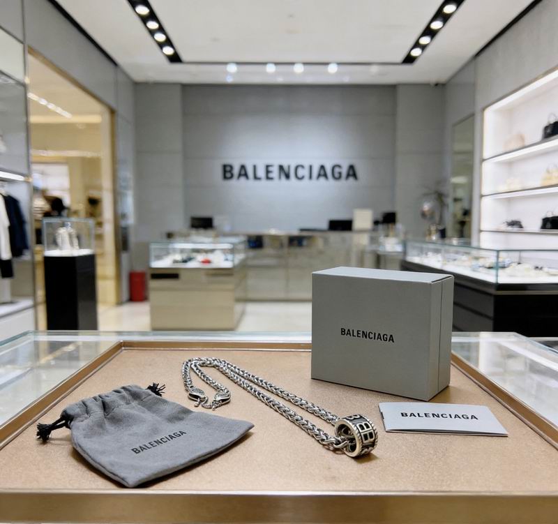 Balenciaga Necklace  03yxs72 (2)