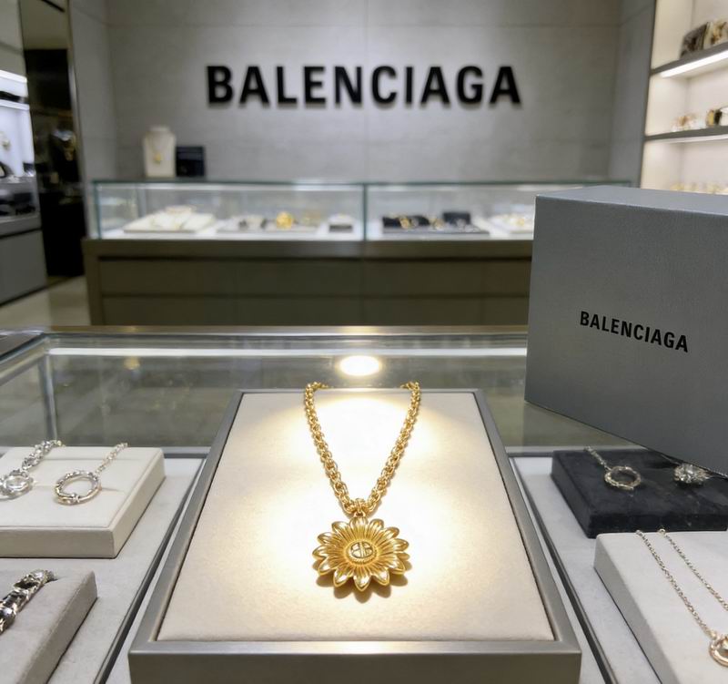 Balenciaga Necklace  03yxs83 (4)