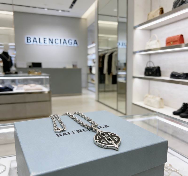 Balenciaga Necklace  03yxs94 (5)