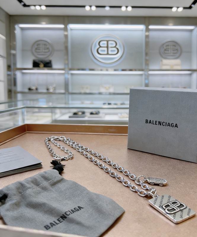 Balenciaga Necklace  03yxs97 (5)