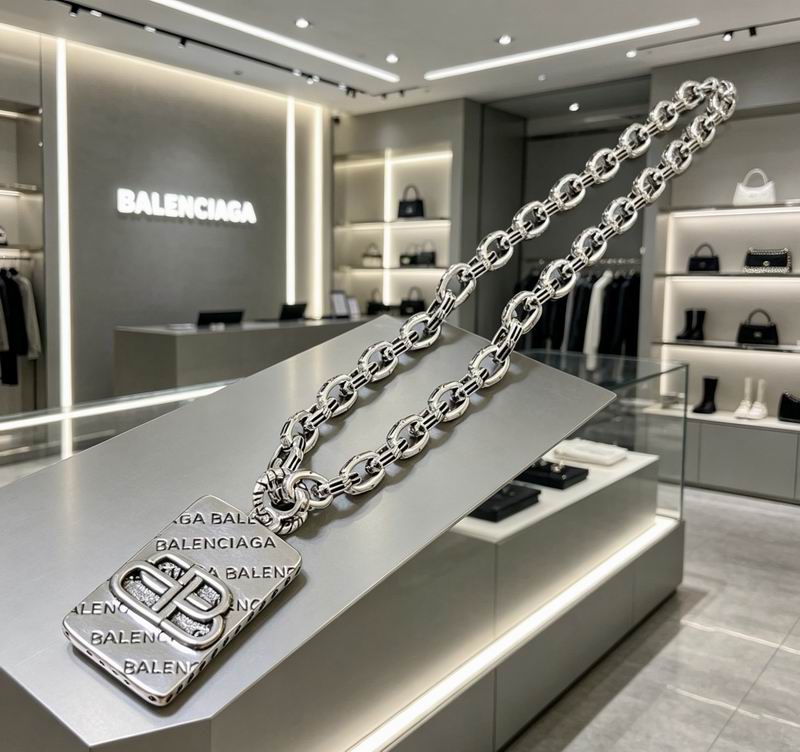 Balenciaga Necklace 05yxs64 (2)