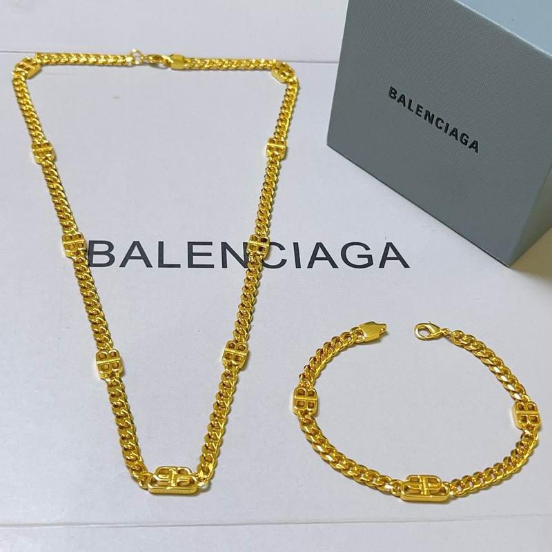 Balenciaga Suits  05yxs01 (3)