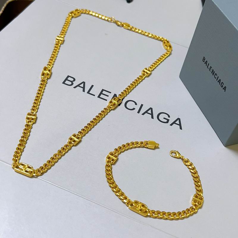 Balenciaga Suits  05yxs01 (4)