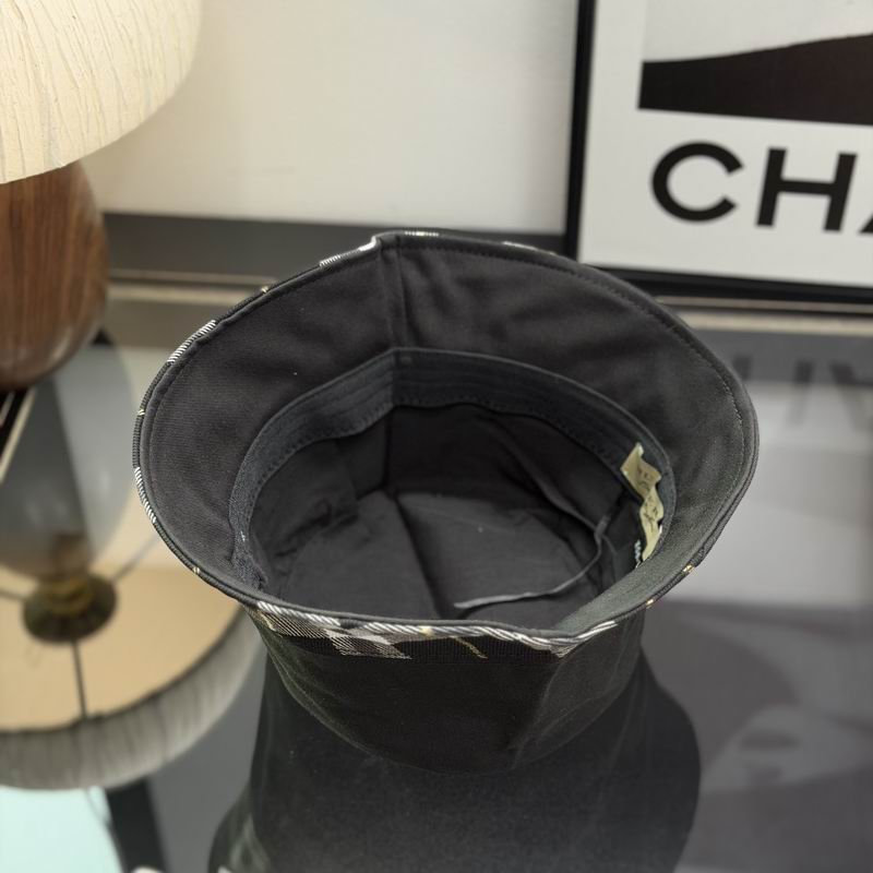 Burberry hat dx (450)