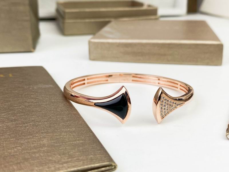 Bvlgari Bracelet 03yxs18 (6)
