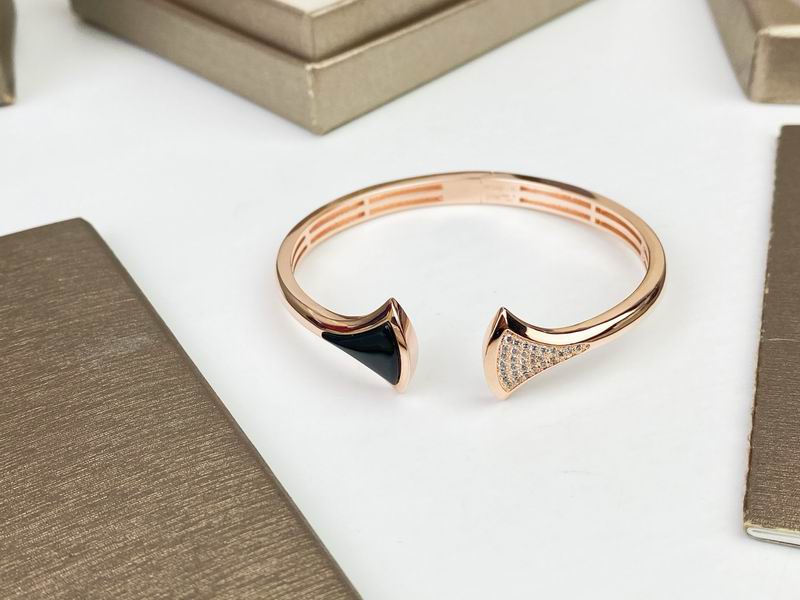 Bvlgari Bracelet 03yxs18 (9)