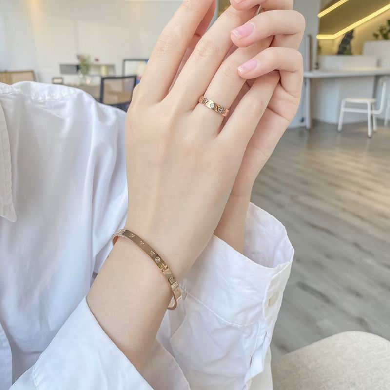 Bvlgari Bracelet 04yxs48 (6)