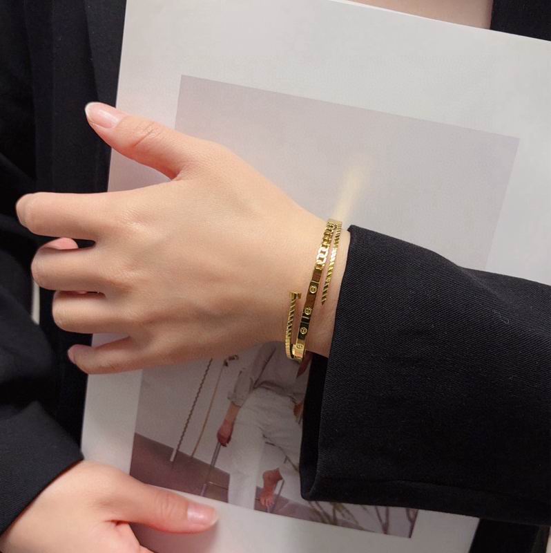Cartier Bracelet 02yxs03 (9)