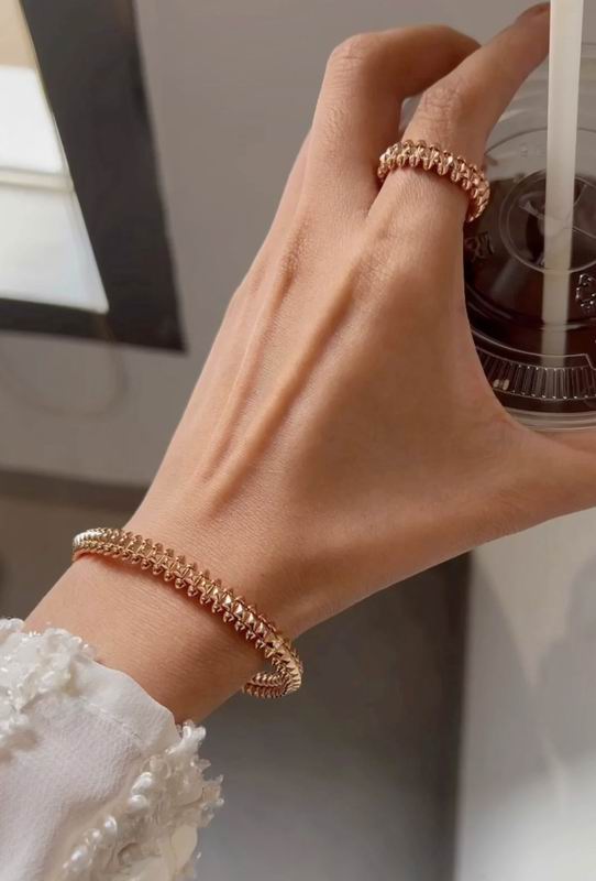 Cartier Bracelet 03yxs33 (3)