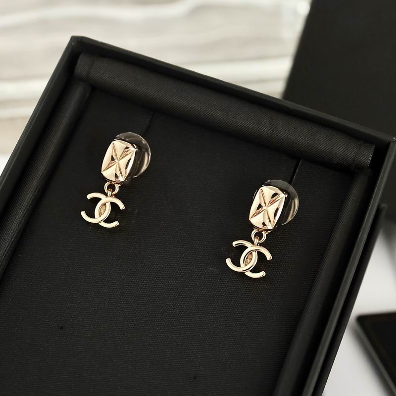 Chanel  Earring 04yxs396 (4)