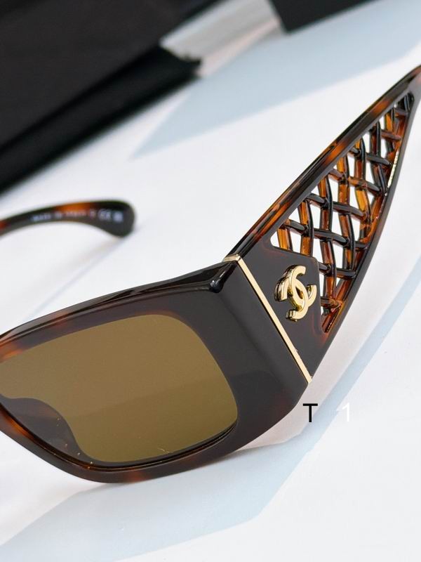 Chanel 5566 54 20-135 a05