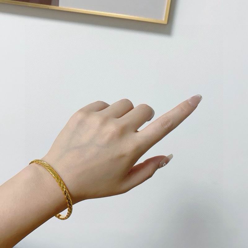 Chanel Bracelet 04yxs102 (2)