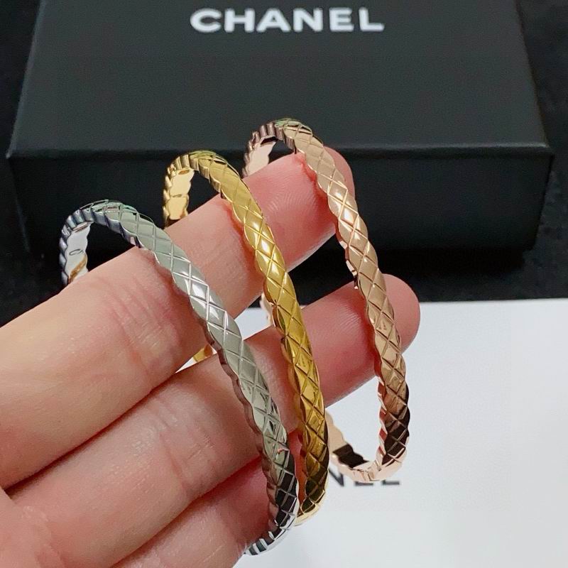 Chanel Bracelet 04yxs102 (8)