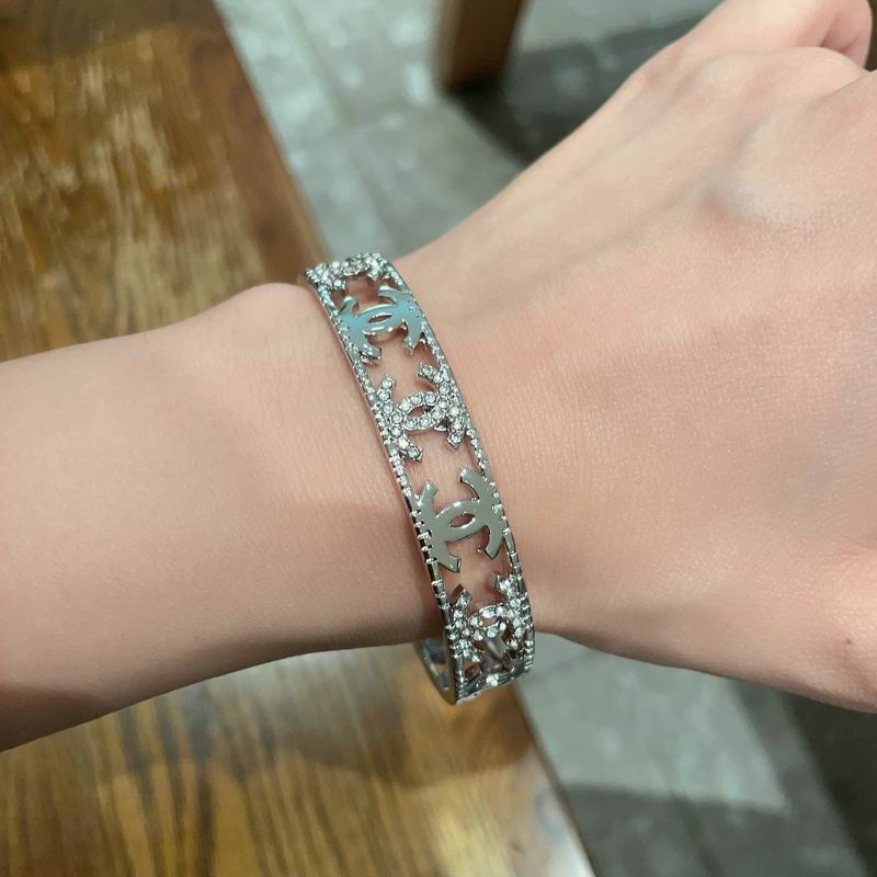 Chanel Bracelet 04yxs103 (11)