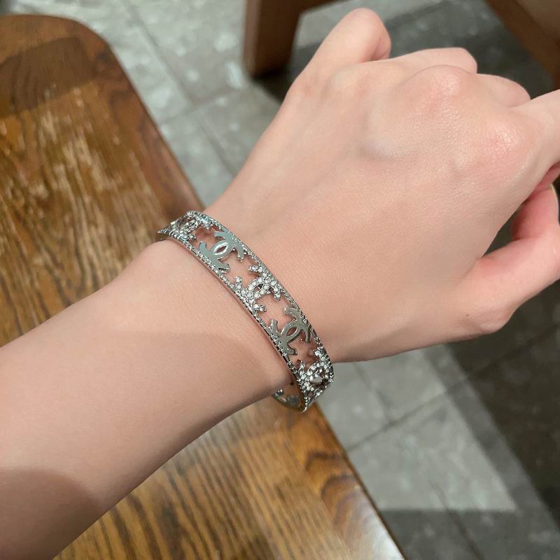 Chanel Bracelet 04yxs103 (12)