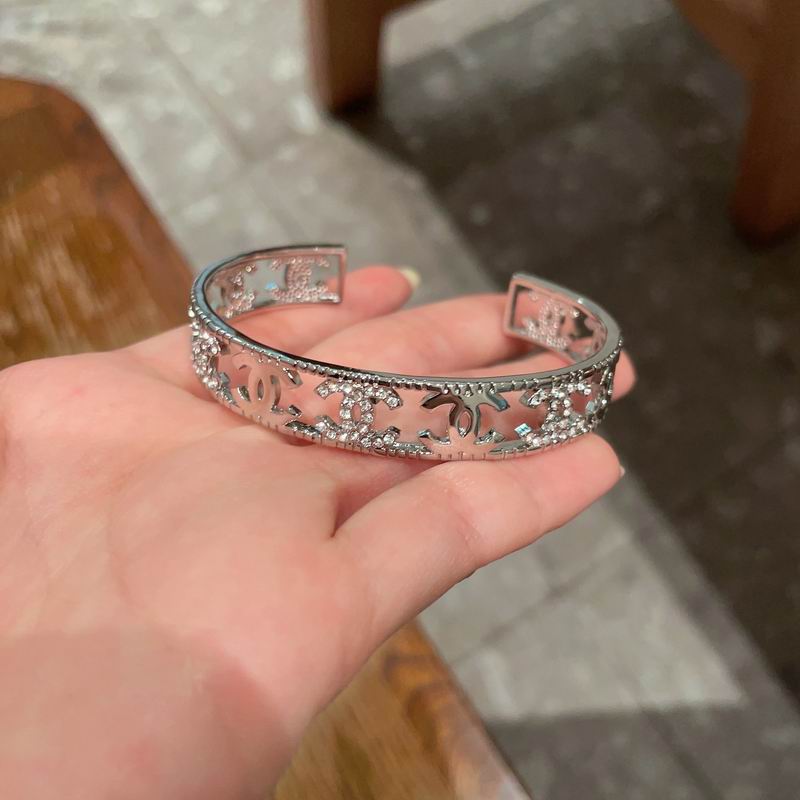 Chanel Bracelet 04yxs103 (13)