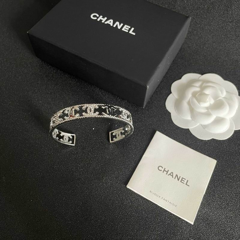 Chanel Bracelet 04yxs103 (15)