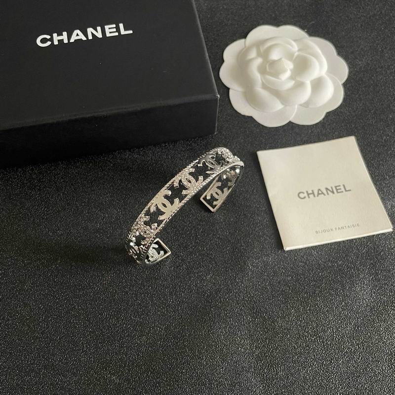 Chanel Bracelet 04yxs103 (16)