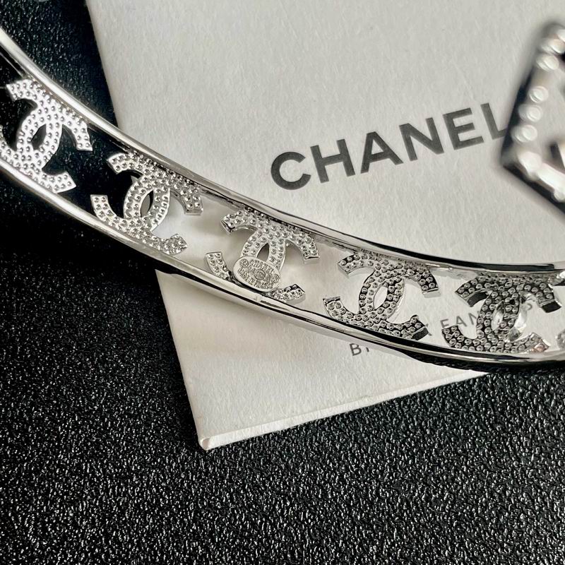 Chanel Bracelet 04yxs103 (17)