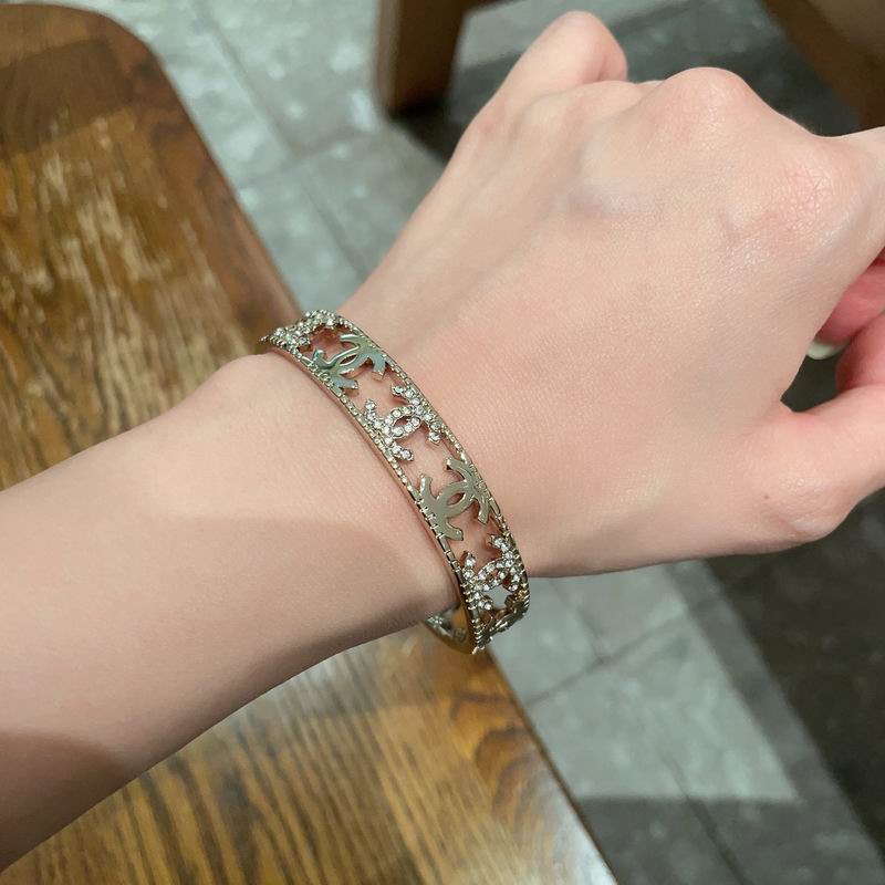 Chanel Bracelet 04yxs103 (3)