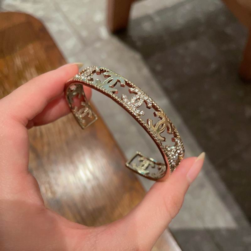 Chanel Bracelet 04yxs103 (5)