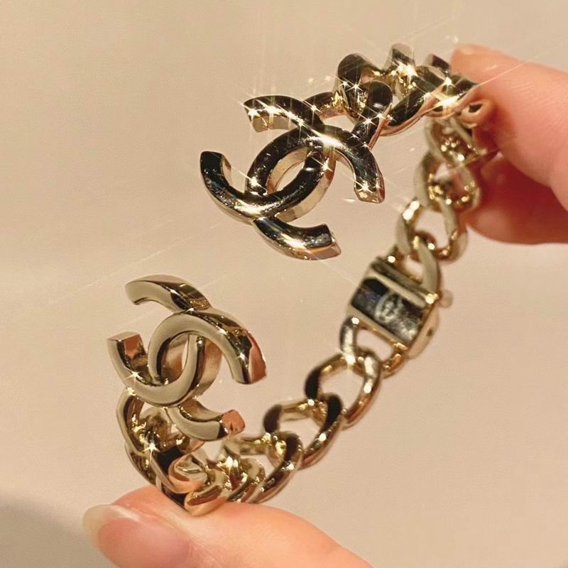 Chanel Bracelet 04yxs105 (1)