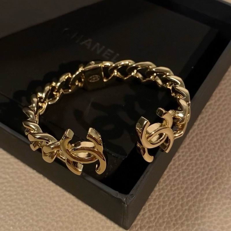 Chanel Bracelet 04yxs105 (4)