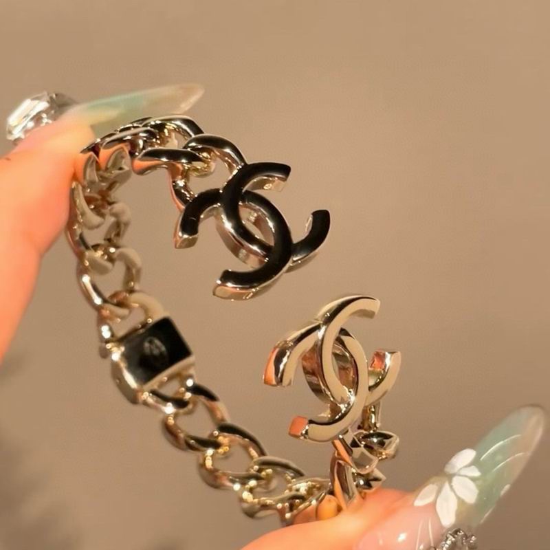 Chanel Bracelet 04yxs105 (5)