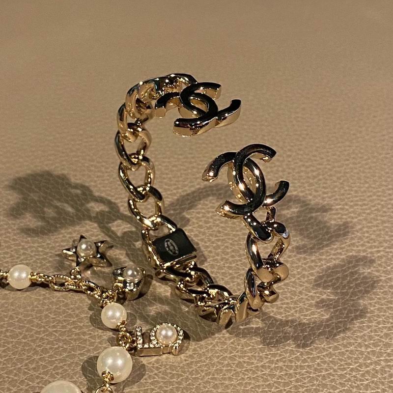 Chanel Bracelet 04yxs105 (7)