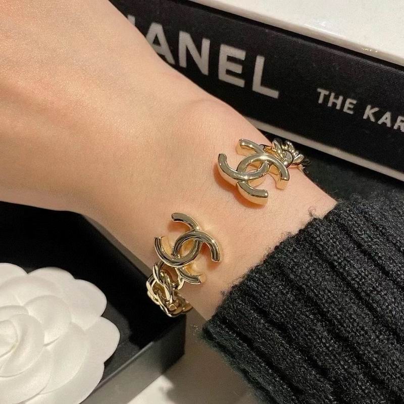 Chanel Bracelet 04yxs105 (8)