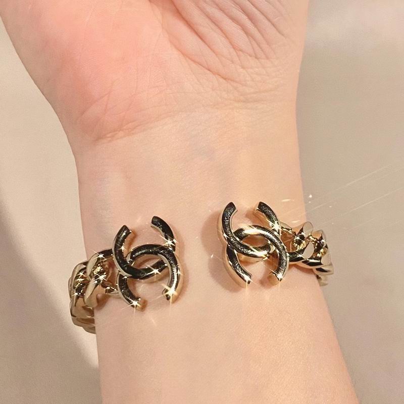Chanel Bracelet 04yxs105 (9)