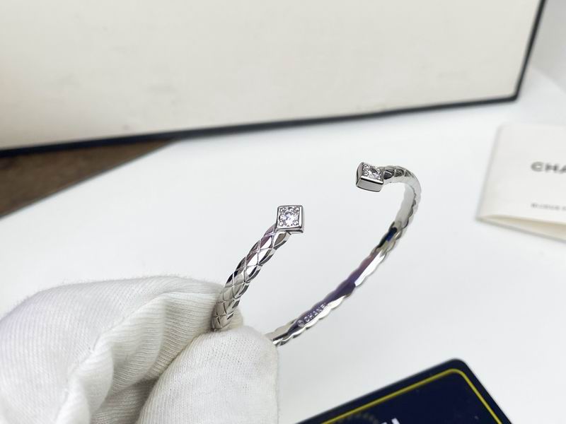 Chanel Bracelet 04yxs107 (3)