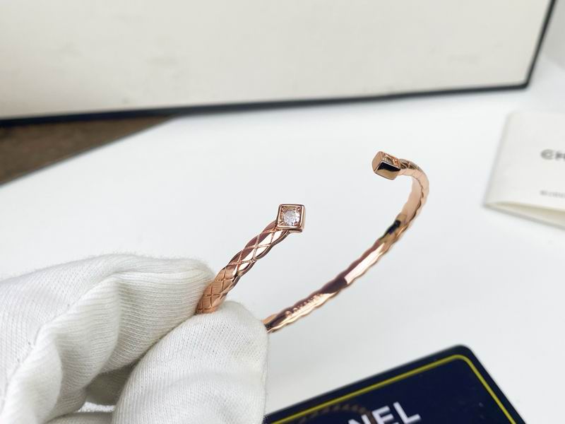 Chanel Bracelet 04yxs107 (4)