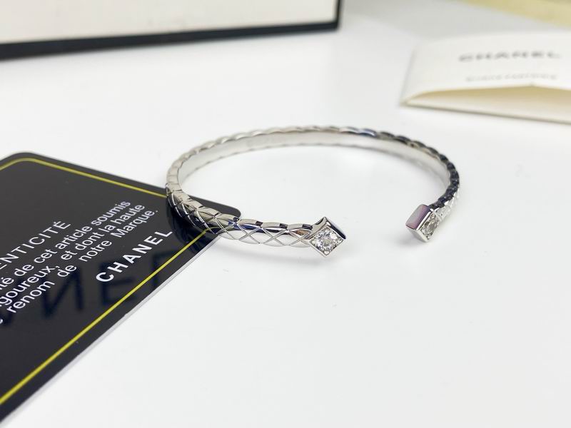 Chanel Bracelet 04yxs107 (8)