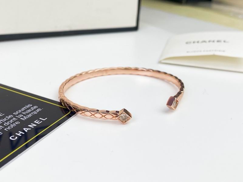 Chanel Bracelet 04yxs107 (9)