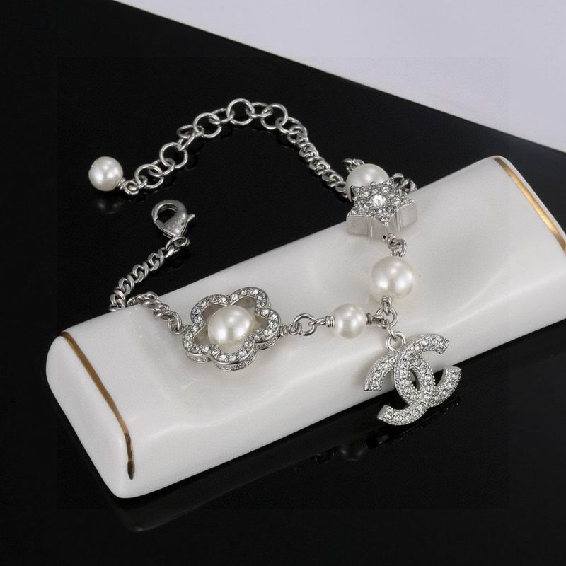 Chanel Bracelet 04yxs108 (6)