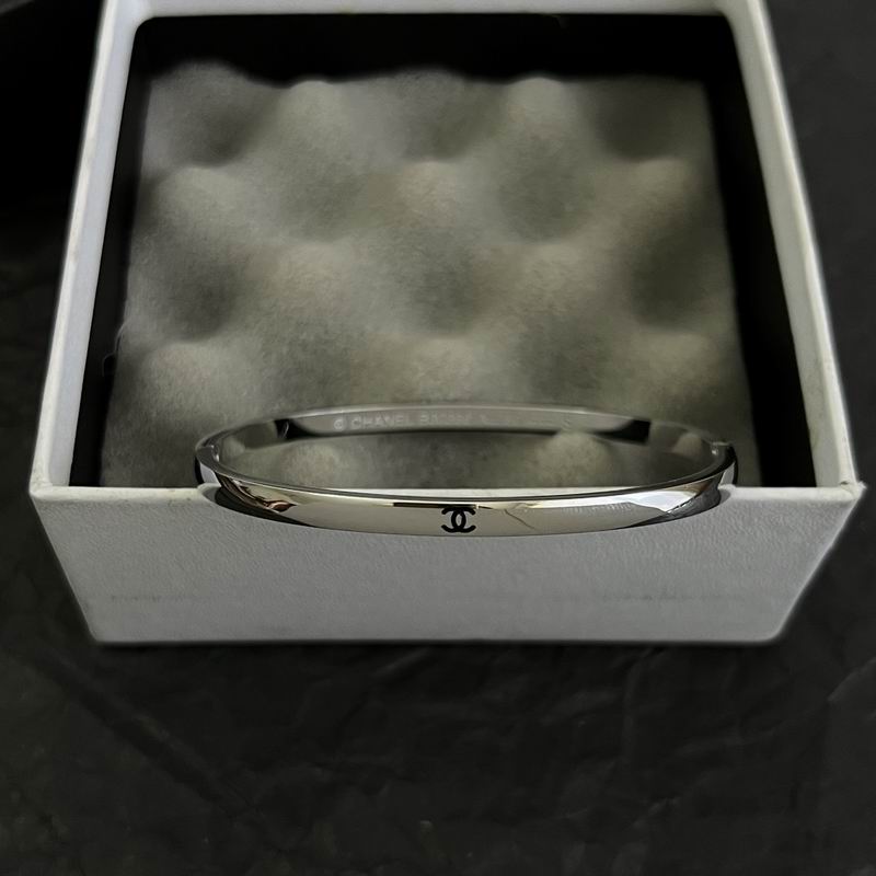 Chanel Bracelet 04yxs110 (4)